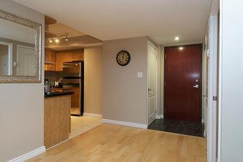 Whitehall - 263 Wellington St W Apartment Toronto