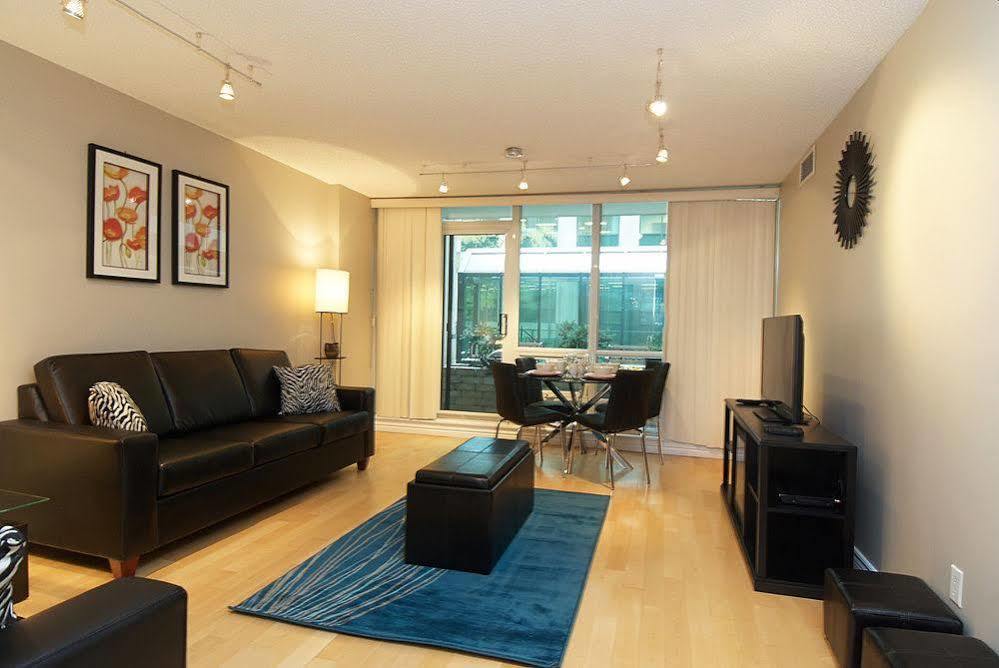 Apartment Whitehall - 263 Wellington St W