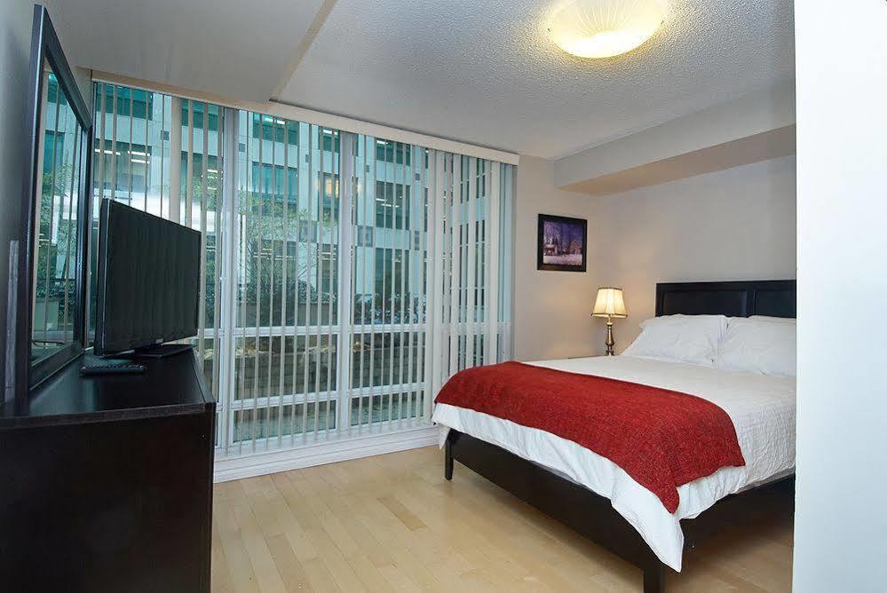 Apartment Whitehall - 263 Wellington St W