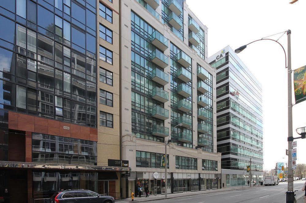 Whitehall - 263 Wellington St W